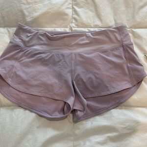 Women’s Lululemon short, Size 6, lavender color